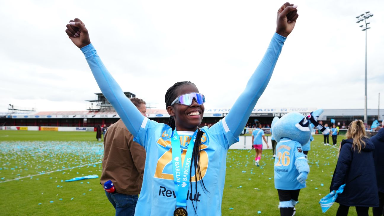 曼城哈迪贾·肖再度荣膺PFA年度最佳女足运动员